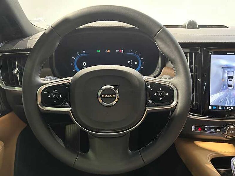 Volvo  Ultra, B5 AWD  Bright