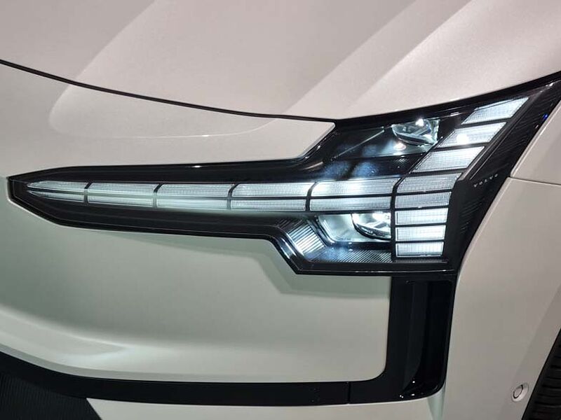Volvo  Ultra, Single Motor Extended Range, 전기