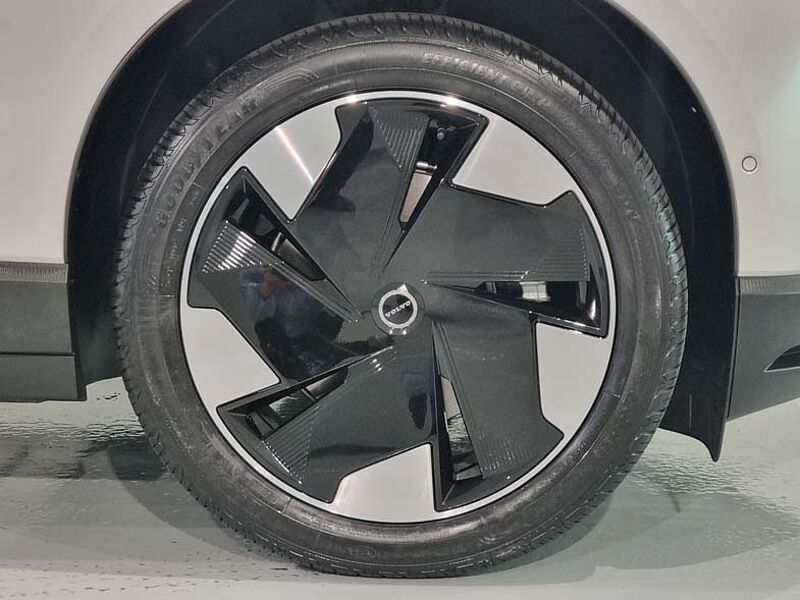 Volvo  Ultra, Single Motor Extended Range, 전기